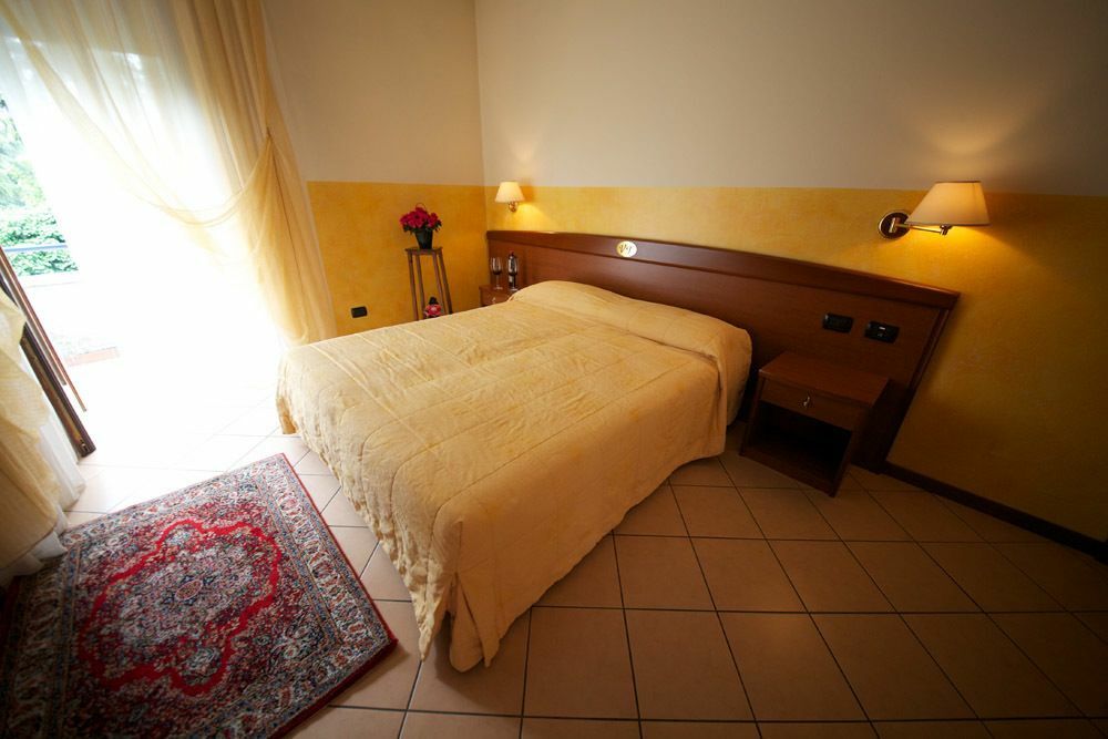 Villa Terri Verona Exterior foto